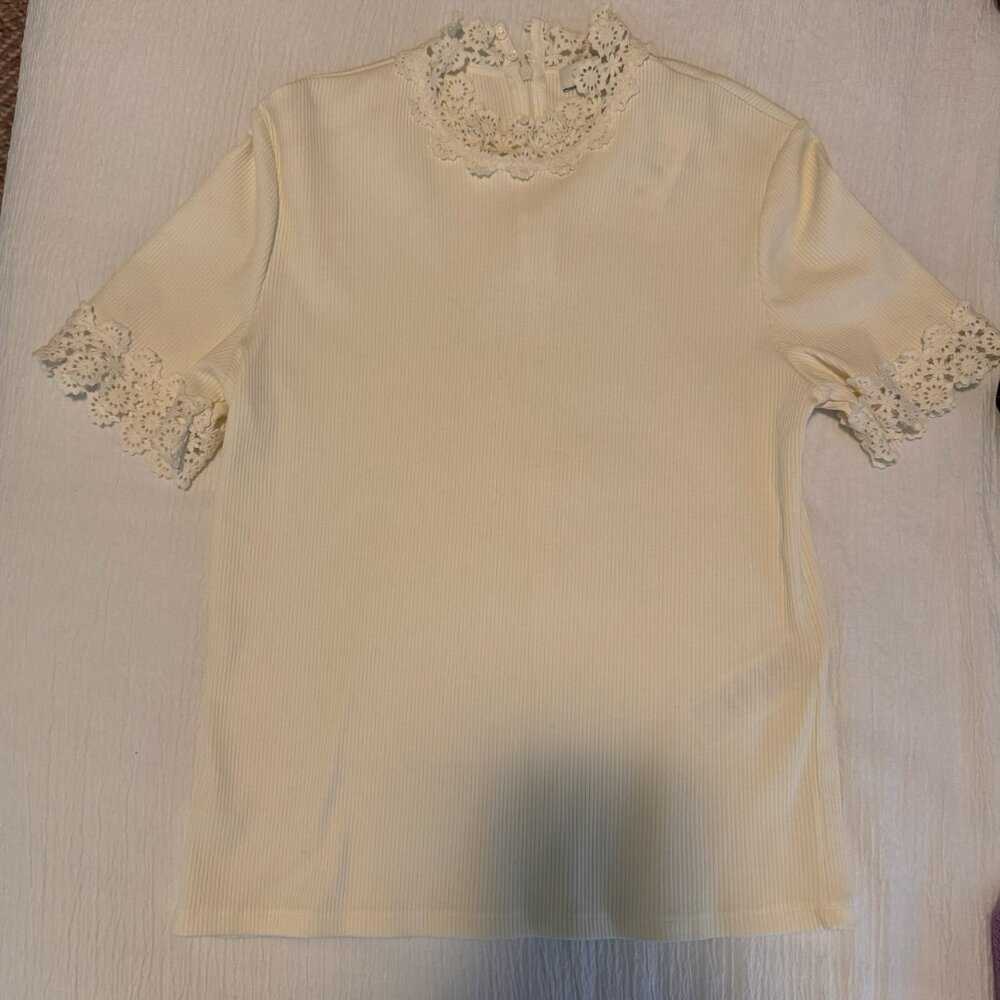 Sandro Paris NWT Cream Ribbed Short Sleeve Top with Floral Lace Details